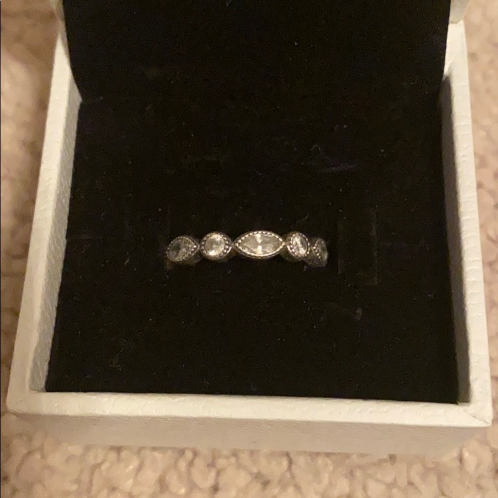 Silver pandora ring